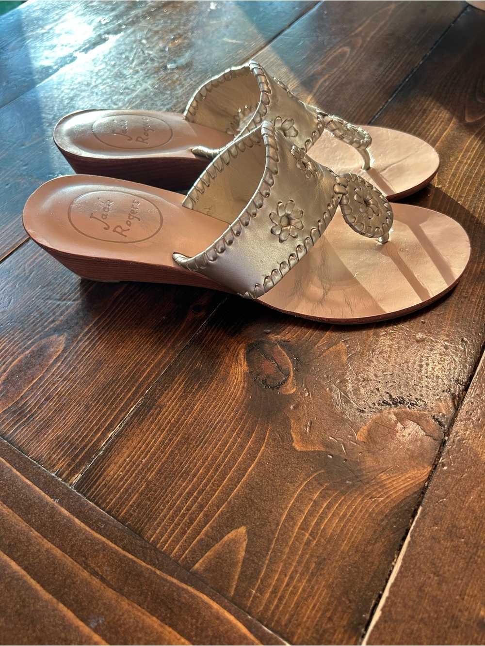 Jack Rogers Capri Women US 7 Gold Sandals - Picture 2 of 5